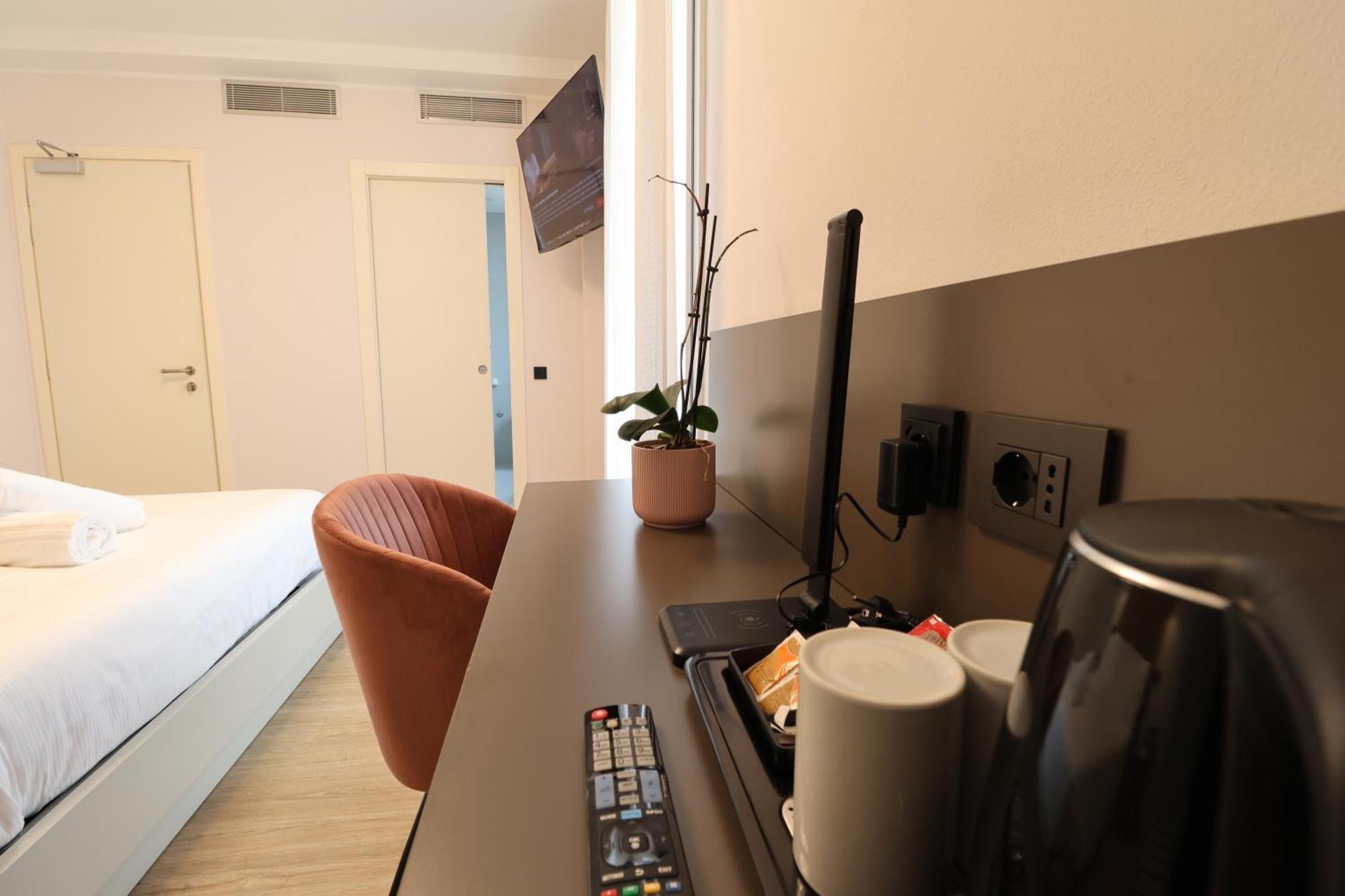 Hotel Miratorre Superior Пиза Екстериор снимка